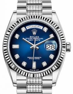 The 18ct white gold copy watches have blue dials.